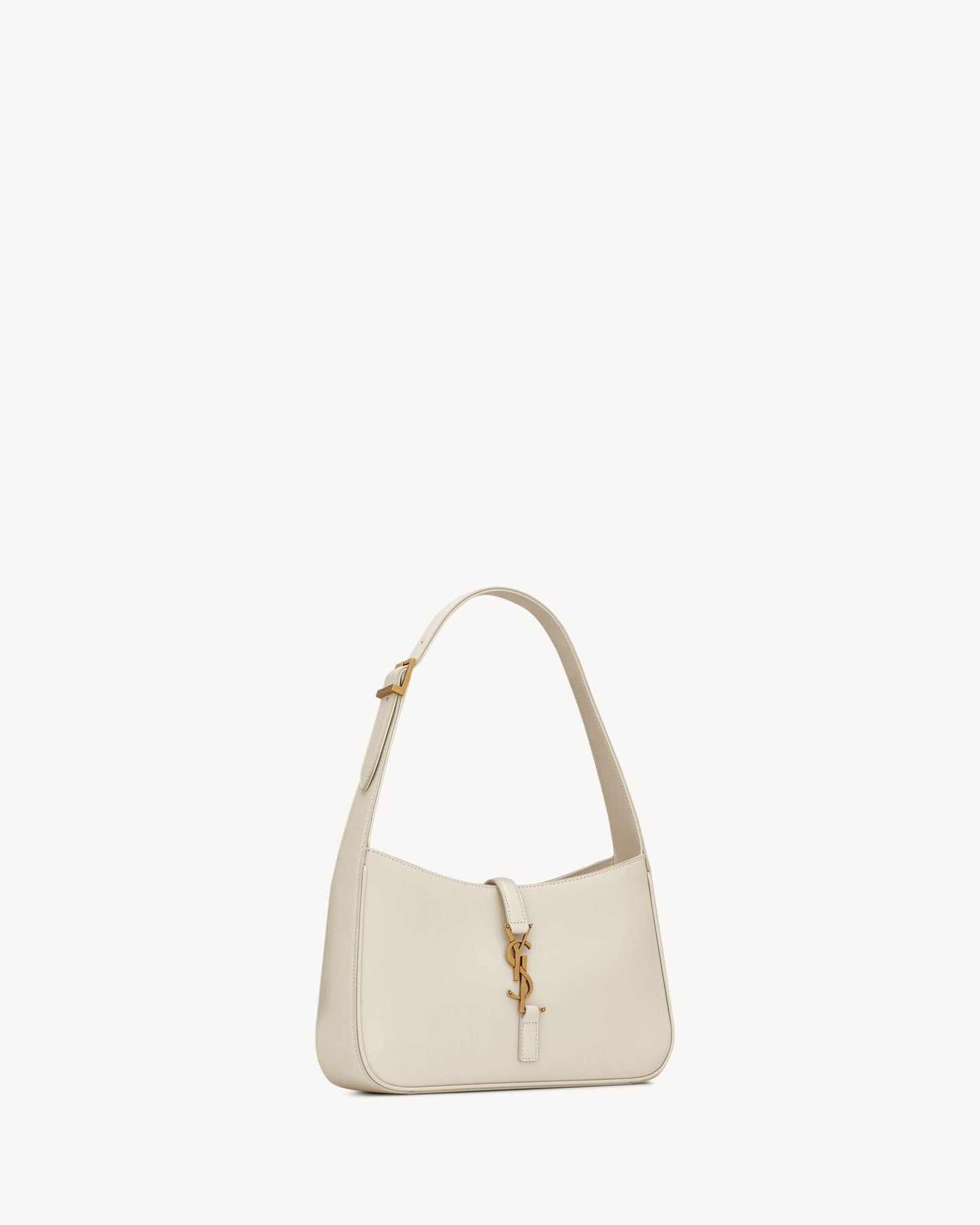 YL - Le 5 à 7 Patent Leather Hobo – Burgundy Elegance