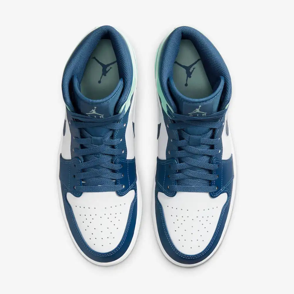 Jordan 1 Mid Bleu Teinté