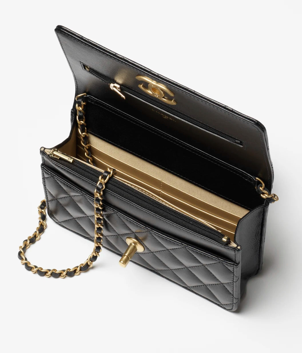 Portefeuille Sur Chaîne en Cuir d'Agneau Brillant avec Perles et Métal Doré